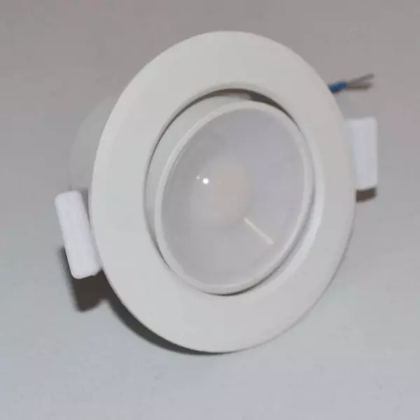 Spot LED encastrable orientable blanc LED 8W (60W) compact