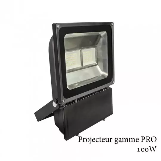 Projecteur LED 100W PRO éclairage 900W